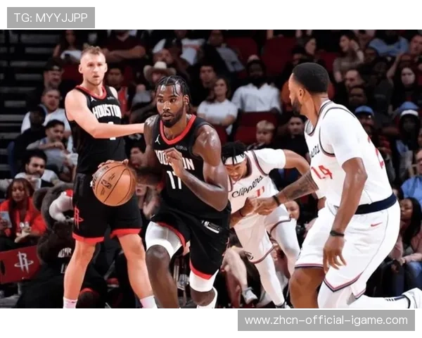 快船继续下滑，球队信心陷入危机，快船继续下滑,球队信心陷入危机中